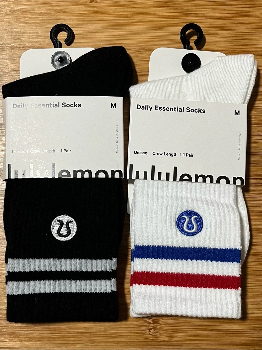 2 Pairs Of Lululemon Daily Essential Adult Crew Socks MEDIUM Black White Stripe